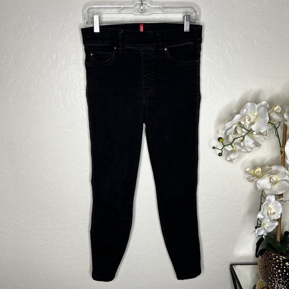 SPANX Ankle Pullover Straight Leg Jeans in Vintage Black Size M - Picture 1 of 8